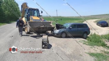 Կոտայքի մարզում բախվել են Mitsubishi-ն ու տրակտորը, կան վիրավորներ