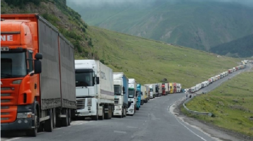 Հազարավոր բեռնատարներ են կուտակվել Վրաստանի և Ռուսաստանի սահմանին