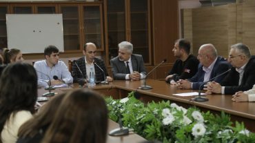 Արտակ Բեգլարյանը բանախոսել է Արցախի պետական համալսարանի ուսանողական համագումարում