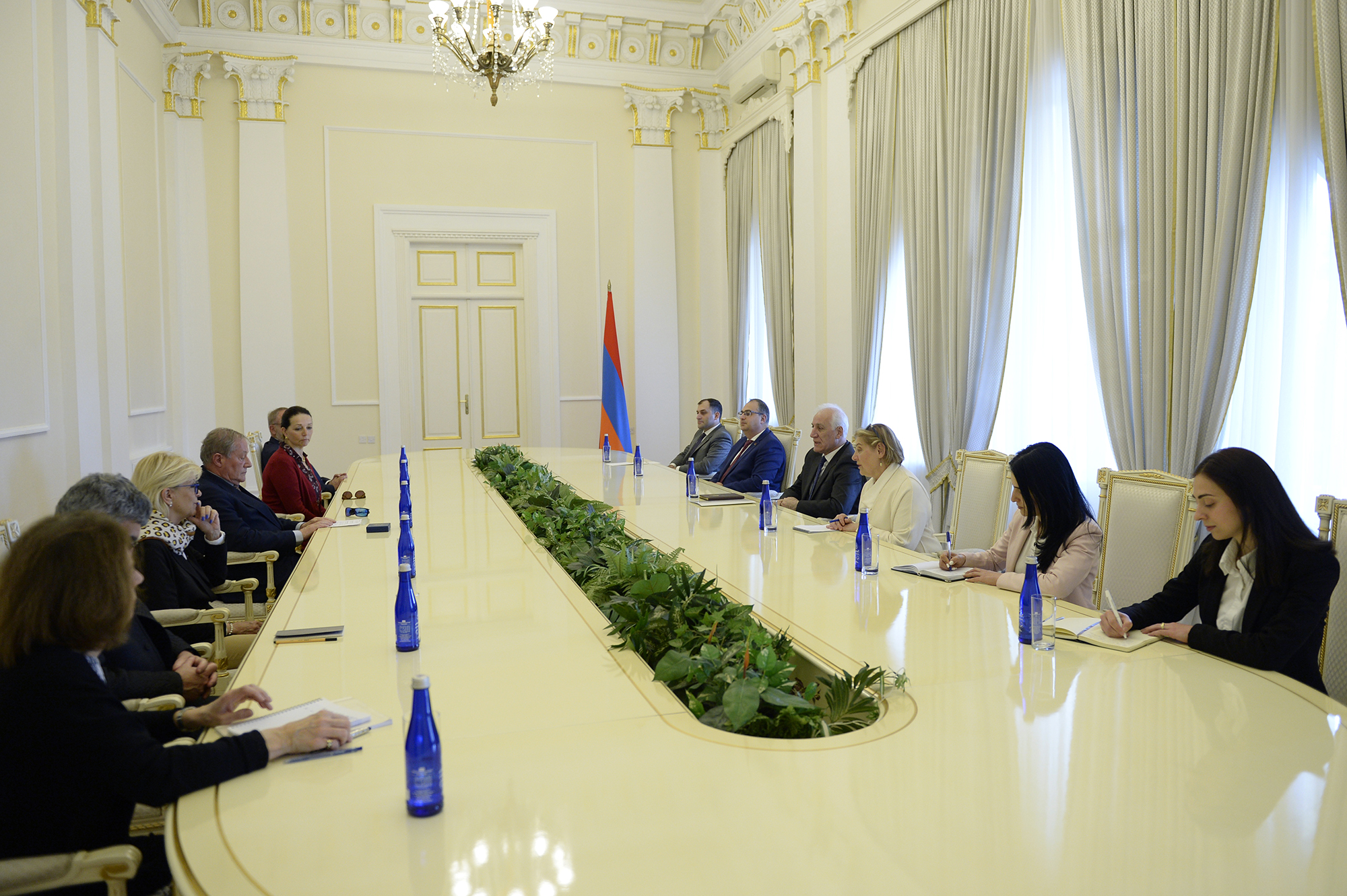 Նախագահ Վահագն Խաչատուրյանն ընդունել է Ֆրանսիայի Սենատի Ֆրանսիա-Հայաստան բարեկամական խմբի պատվիրակությանը