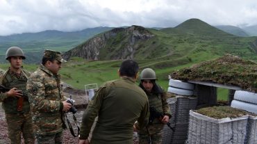 Սյունիքի մարզպետը և Հատուկ բանակային կորպուսի հրամանատարն այցելել են սահմանային դիրքեր