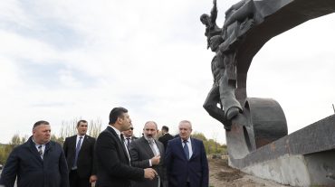 Վարչապետը ծանոթացել է «Անվերջության ժապավեն» և «Արձագանք» արձանների վերականգնման ուղղությամբ իրականացված աշխատանքներին
