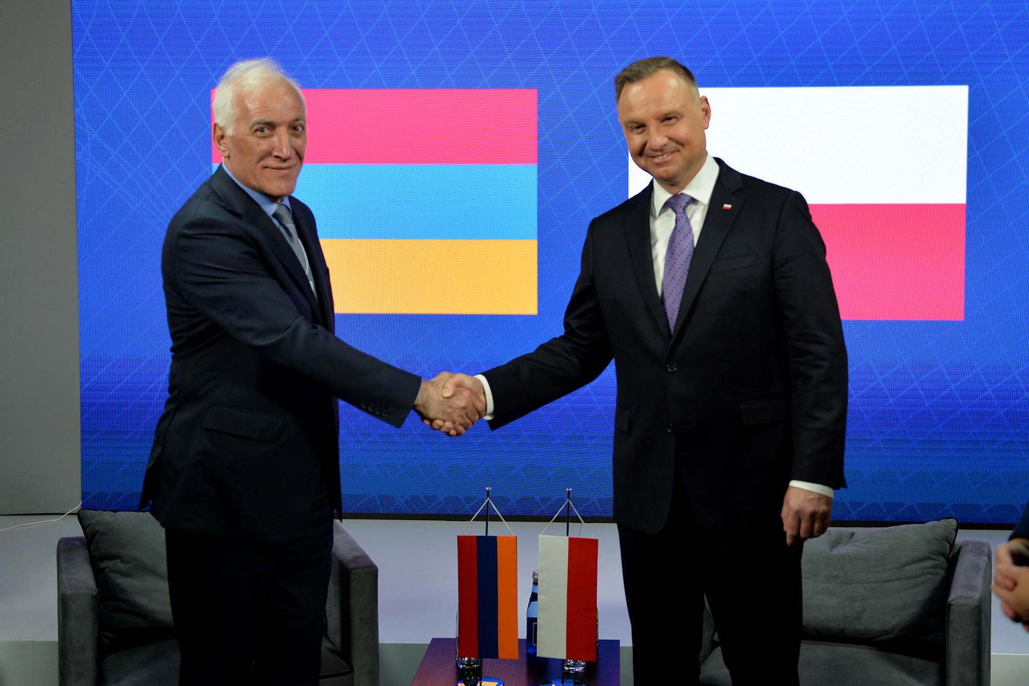 Դավոսում նախագահ Վահագն Խաչատուրյանը հանդիպել է Լեհաստանի նախագահ Անջեյ Դուդայի հետ