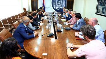 Նախարար Վահան Քերոբյանը նիդեռլանդական մի շարք առաջատար ընկերությունների ներկայացուցիչների հետ քննարկել է գյուղատնտեսության և ՏՏ ոլորտներում  համագործակցության հնարավորությունները