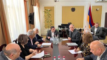 Գյումրիի քաղաքապետարանում «ԱՌՔ» բարեգործական հիմնադրամի հետ քննարկվել են Գյումրիում բնակարանային ապահովման նոր ծրագրի մանրամասները