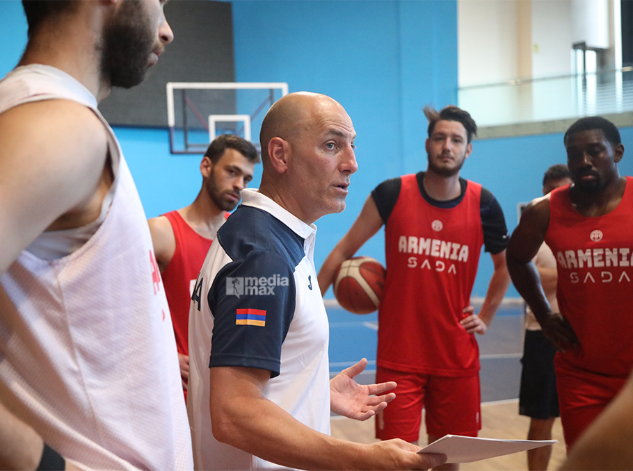 Փորձում ենք աշխատել NBA-ի ոճով. Ռեքս Կալամյանը՝ ՀՀ բասկետբոլի հավաքականի մասին