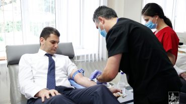 Երևանի քաղաքապետը միացել է դոնորության արշավին