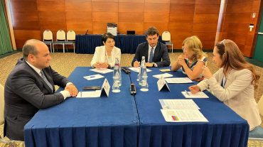 Նարեկ Մկրտչյանը հանդիպել է Իտալիայի Սենատի փոխնախագահի հետ