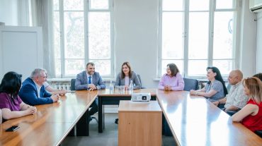 Անահիտ Ավանեսյանը ԱՆ Պետական առողջապահական գործակալության աշխատակազմին է ներկայացրել նորանշանակ տնօրենին