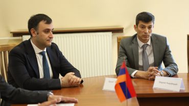 Հակոբ Սիմիդյանը աշխատակազմին է ներկայացրել նախարարի նորանշանակ տեղակալին