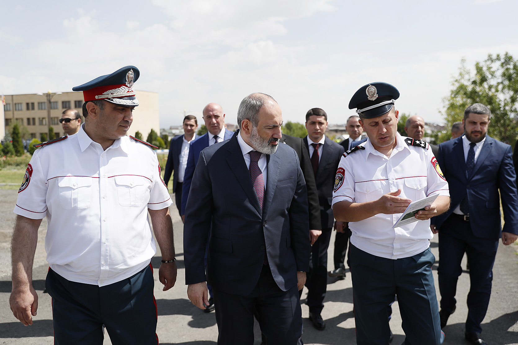 Ոստիկանության զորքերը երկիրը, ժողովրդին ապօրինի ոտնձգություններից պաշտպանելու գործառույթը կատարել են բարձր մակարդակով. Նիկոլ Փաշինյան