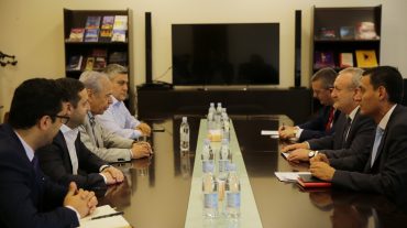 Համագործակցության նոր հեռանկարներ ՏՀՏ ոլորտի և բուհերի միջև․ Վահրամ Դումանյանը հյուրընկալել է գործարար Մայքլ Ֆայնբերգին
