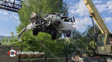 Սպիտակում Toyota Runner–ը 2 մետր բարձրությունից ընկել և հայտնվել է գետում․ վարորդը մահացել է
