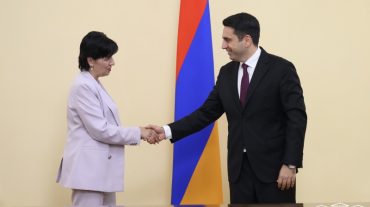 Ալեն Սիմոնյանն ընդունել է Արցախի պատվիրակությանը