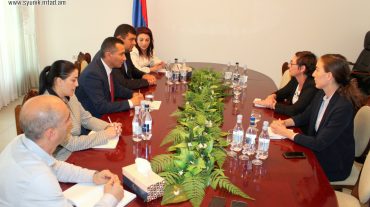 Սյունիքի մարզպետը և Ֆրանսիայի դեսպանը քննարկել են մարզի ենթակառուցվածքների զարգացման հնարավորությունները