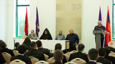 Մայր Աթոռ Սուրբ Էջմիածնում տեղի է ունեցել վարդապետական թեզի պաշտպանություն