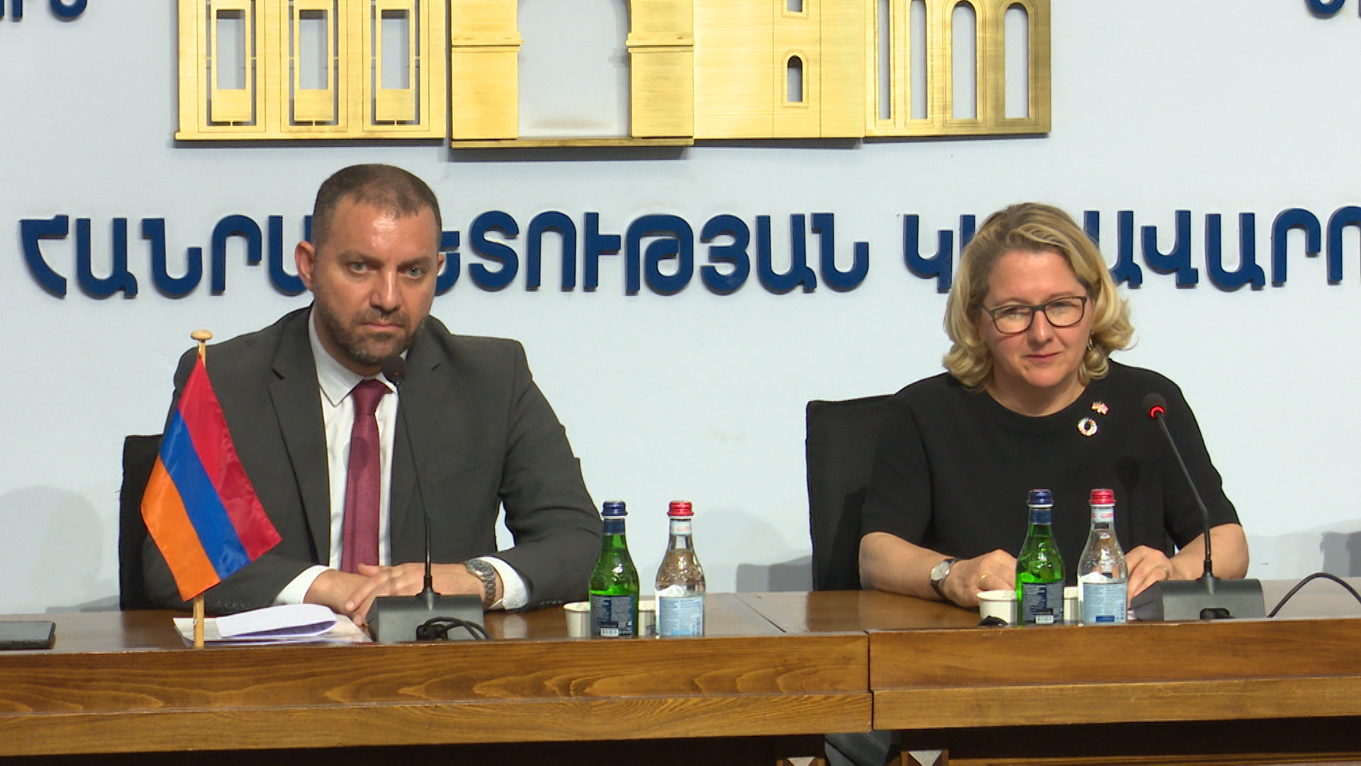 Հայ-գերմանական տնտեսական համագործակցությունն էլ ավելի կընդլայնվի․ կայացել է Վահան Քերոբյանի ու Սվենյա Շուլցեի մամուլի ասուլիսը