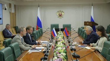 Վաղարշակ Հարությունյանն ու Կոնստանտին Կոսաչովը հանդիպում են ունեցել