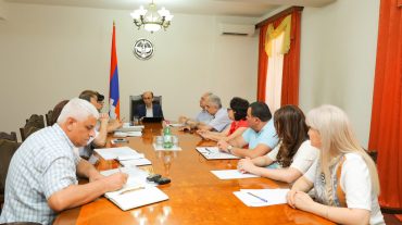 Արցախի պետնախարարը կրթական թեմայով խորհրդակցություն է հրավիրել