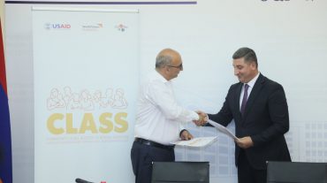 Գնել Սանոսյանն ու «Վորլդ Վիժն ինթերնեյշնլ»-ի կազմակերպության հայաստանյան մասնաճյուղի տնօրենը ստորագրել են փոխըմբռնման հուշագիր