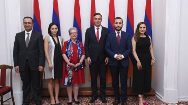 ԱԺ «Քաղաքացիական պայմանագիր» խմբակցության պատգամավորները հանդիպել են Դեյվիդ Մքալիսթերի գլխավորած պատվիրակությանը