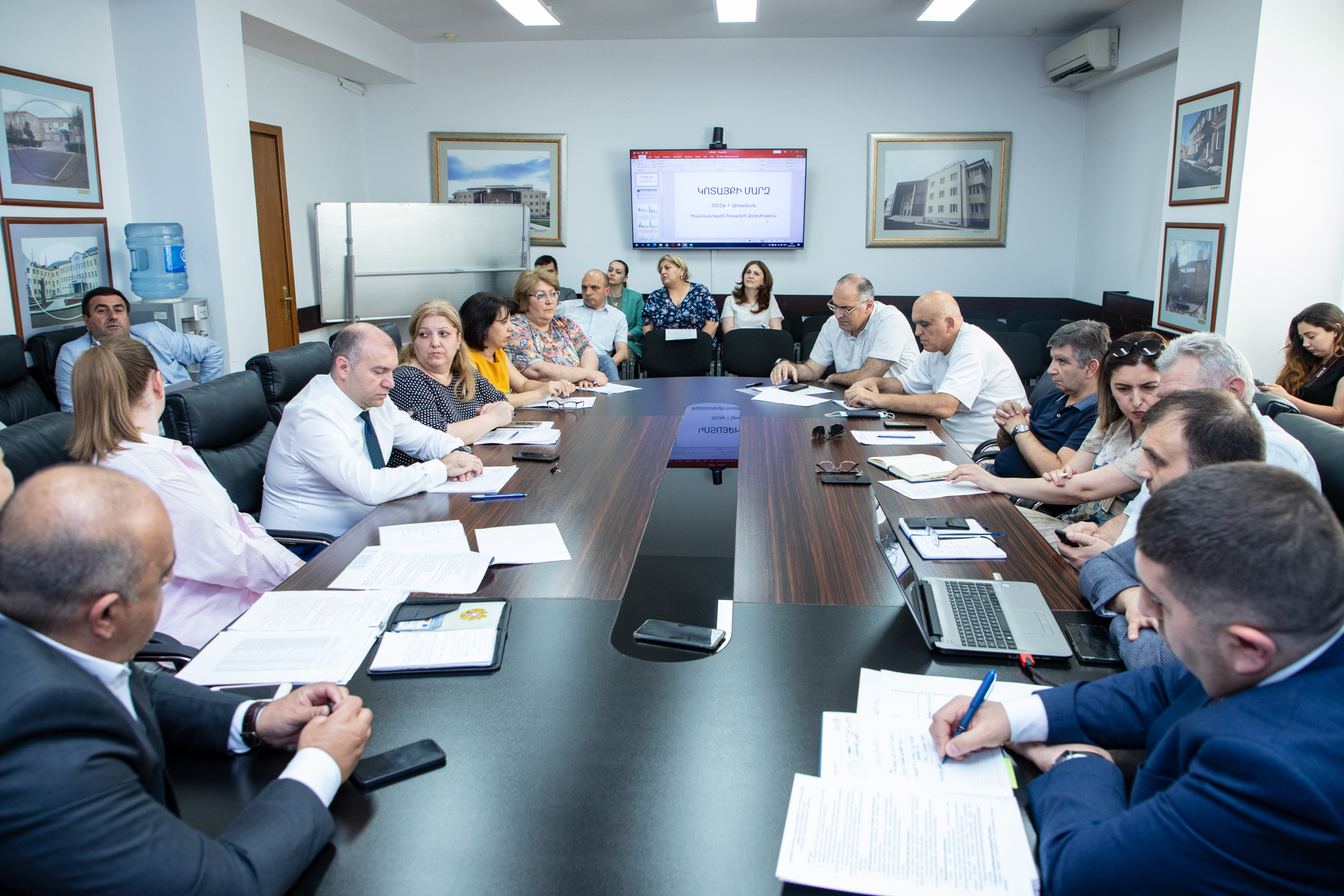 Կոտայքի մարզպետի տեղակալի հետ հանդիպմանը ՀՀ առողջապահության փոխնախարարը քննարկել է մարզային բժշկական կենտրոնների արդյունավետության բարձրացման հարցը