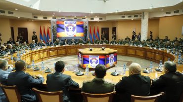 Վարչապետ Փաշինյանը ԶՈՒ բարձրագույն սպայակազմին է ներկայացրել ԶՈՒ գլխավոր շտաբի նորանշանակ պետ Էդվարդ Ասրյանին