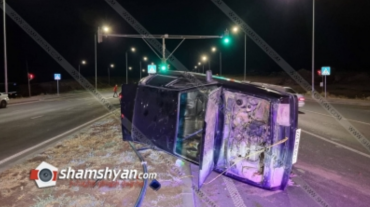 Երևանում բախվել են Opel-ն ու ՎԱԶ 21099-ը․ վերջինս կողաշրջվել է