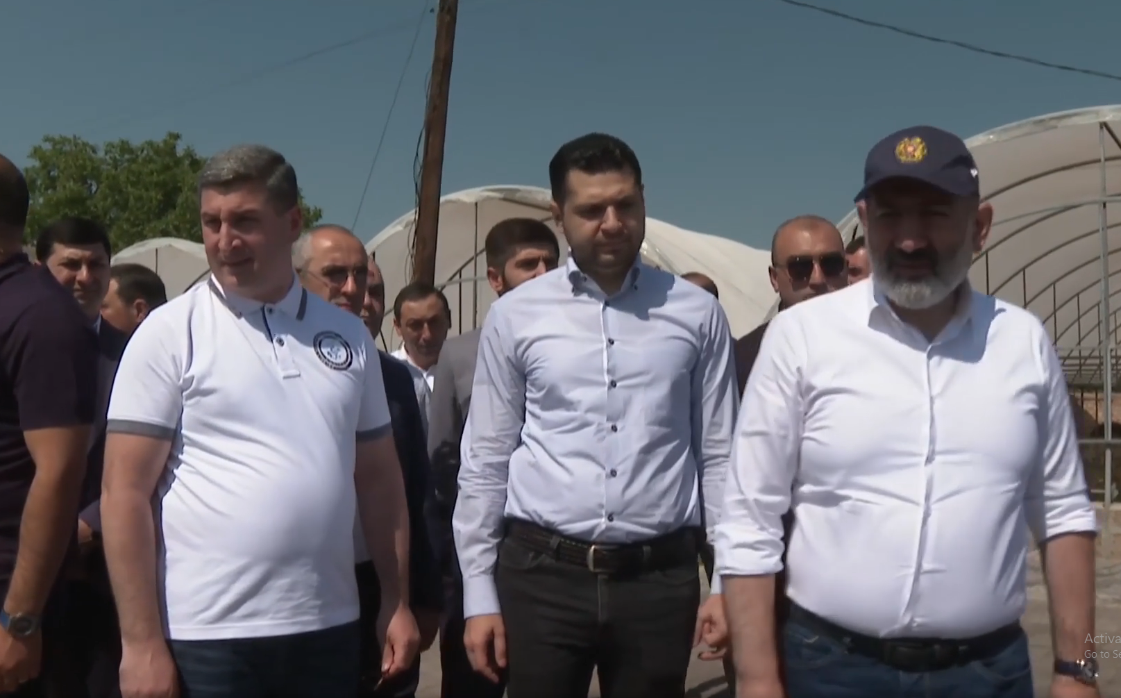 Վարչապետը Հովտամեջ համայնքում ծանոթացել է փողոցների ու մայթերի բարեկարգման աշխատանքներին