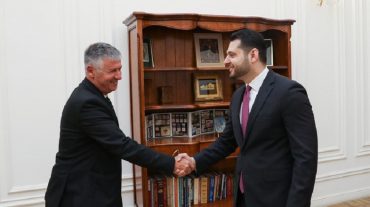 Փոխվարչապետ Մաթևոսյանն ԱԶԲ hայաստանյան գրասենյակի տնօրենի հետ քննարկել է համագործակցության նոր հեռանկարները