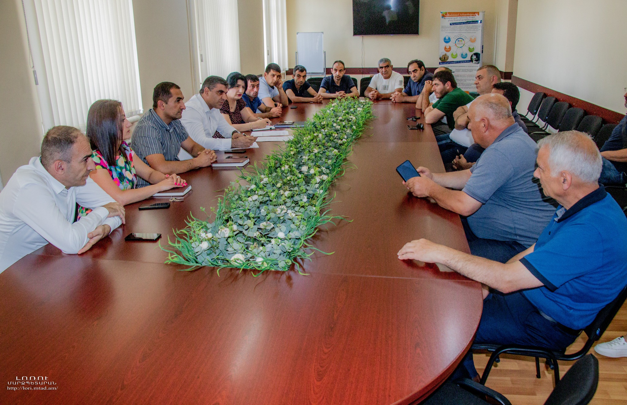 Անասնաբուծության ոլորտի խնդիրներն են քննարկվել Լոռու մարզի խոշոր և միջին տնտեսվարողների հետ