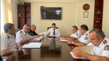 Գլխավոր հարկադիր կատարողը ՀԿԱԾ Երևան քաղաքի բաժինների և տարածքային ստորաբաժանումների ղեկավարների հետ