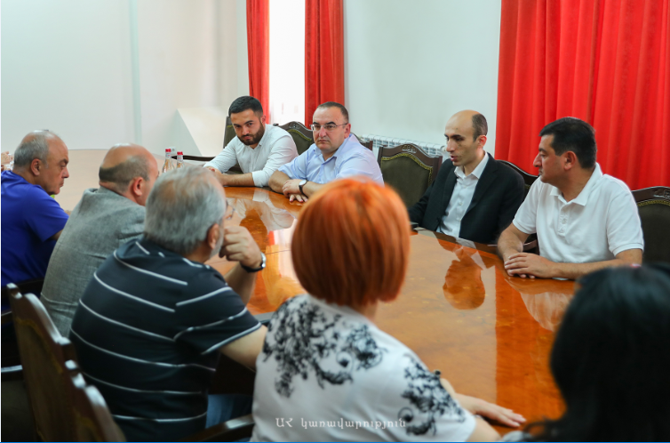 Արցախի պետնախարարը զբոսաշրջության ոլորտի զարգացման հարցեր է քննարկել տուրիզմի հայկական ֆեդերացիայի պատվիրակության հետ