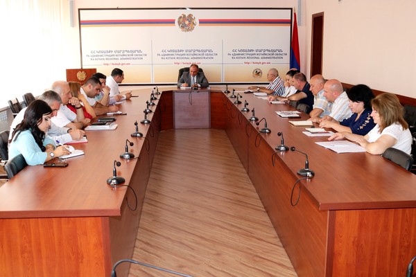 Կոտայքի մարզպետարանում քննարկվել են Ողջաբերդի սողանքային գոտու բնակիչների փոխհատուցման ծրագրի վերաբերյալ հարցեր