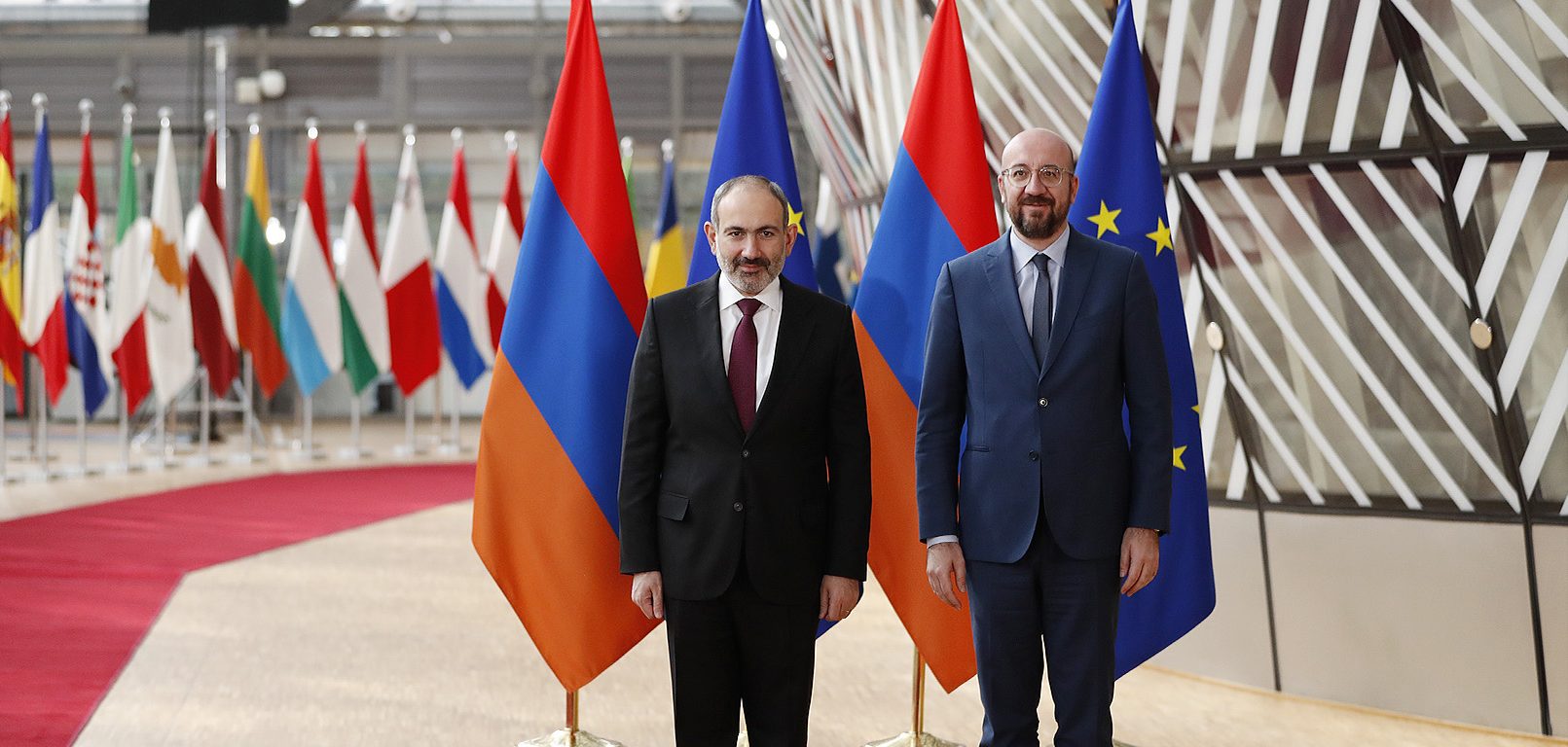 Նիկոլ Փաշինյանը հեռախոսազրույց է ունեցել Շառլ Միշելի հետ