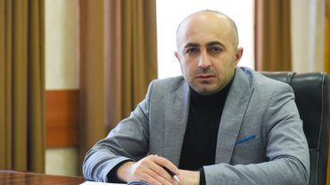 Փաստերը վերլուծելու ունակության բացակայությունը սոցիալական ցանցերի մեր օգտատերերին կամա թե ակամա դարձրել են Արցախի պետական կառույցների դեմ մղվող տեղեկատվական պատերազմի «զինվորներ». Հայկ Խանումյան