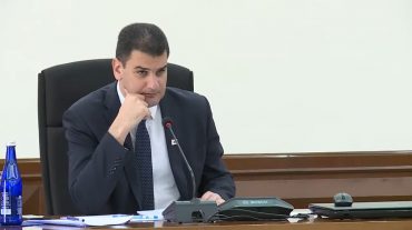 Ինչպե՞ս անել, որ Երևան մտնող բեռնատարները ևս կշռվեն, փողոցներն աղտոտող վարորդներն էլ խստիվ տուգանվեն․ Հրաչյա Սարգսյանի հանձնարարականները