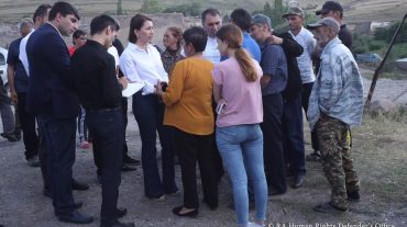 Ադրբեջանի ԶՈւ-ն այրում է գյուղացիների հնձած խոտը, գողանում եղջերավոր անասուններ, կրակում բնակիչների ուղղությամբ․ ՄԻՊ-ի փաստահավաք այցը