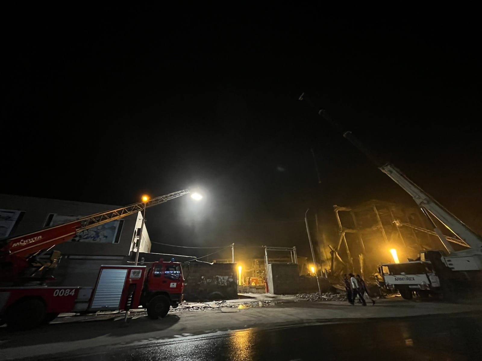 Ժամը 00:00-ի դրությամբ 2 քաղաքացի համարվում է անհետ կորած, ևս մեկ մահացած քաղաքացու ինքնությունը պարզված չէ. Հայկ Կոստանյան