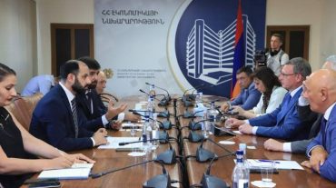 Օմսկի մարզի նահանգապետի հետ քննարկվել են գյուղատնտեսության, արդյունաբերության և առևտրի բնագավառներում համագործակցության զարգացման հնարավորությունները