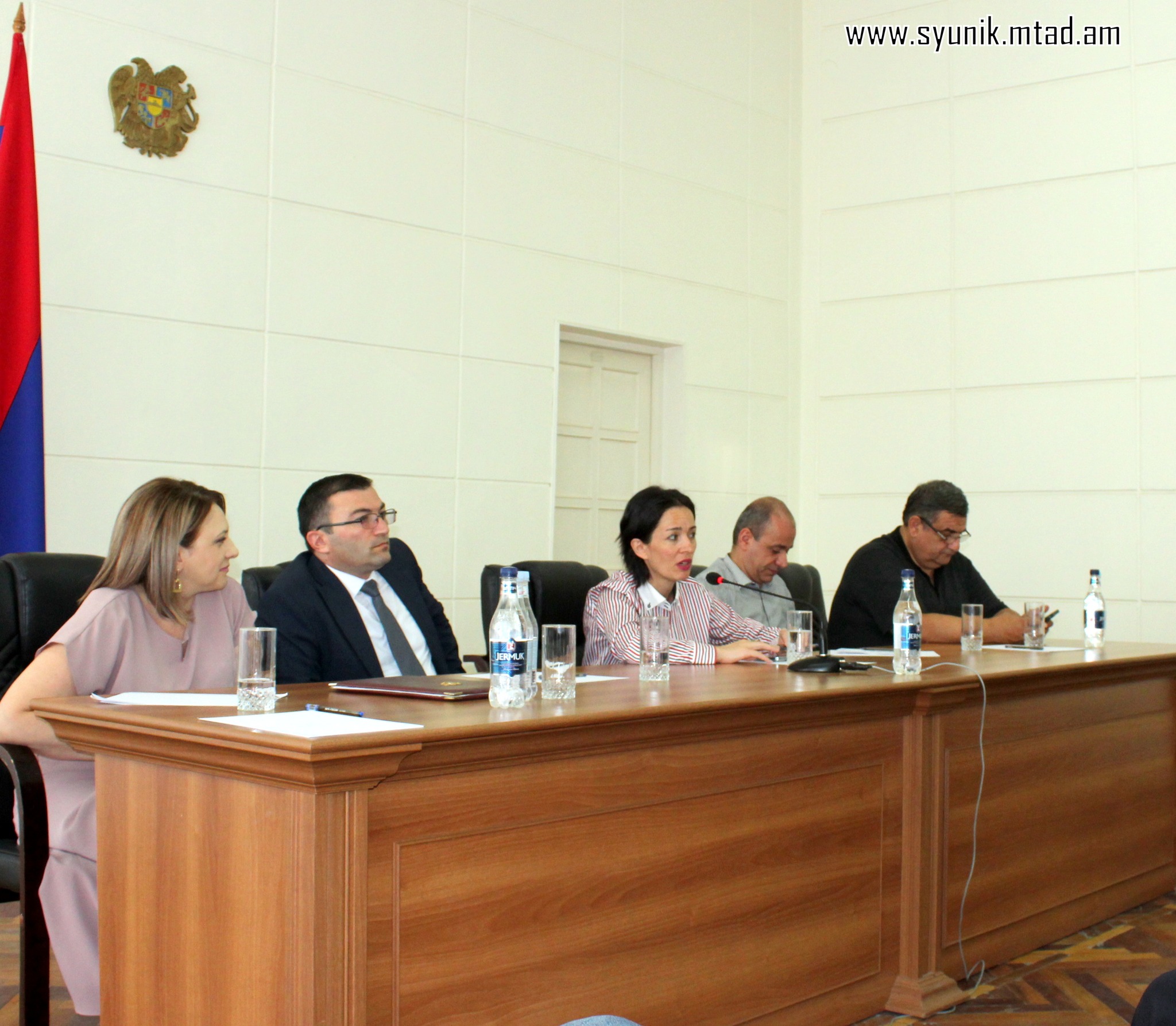 Սյունիքի մարզպետարանում կրթության ոլորտի մարզային պատասխանատուների մասնակցությամբ տեղի է ունեցել խորհրդակցություն