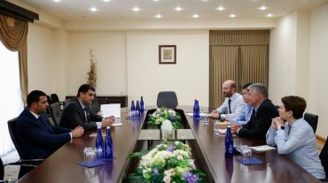 Երևանի քաղաքապետը հանդիպել է Ասիական զարգացման բանկի ներկայացուցիչների հետ