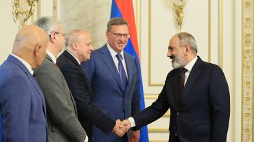 Վարչապետն ընդունել է Օմսկի նահանգապետի գլխավորած պատվիրակությանը