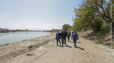 Երևանյան լճի հարակից տարածքում շարունակվում է հանգստի գոտու կառուցման ծրագիրը. քաղաքապետն աշխատանքային շրջայց է կատարել