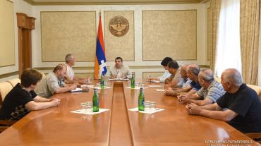 Արցախի նախագահն ընդունել է Արցախի երրորդ պատերազմում զոհված և անհայտ կորած զինծառայողների հարազատների միության մի խումբ անդամների