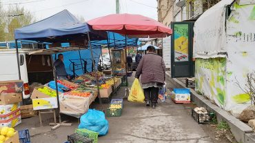 Գյումրիի շուկայամերձ տարածքներում բացօթյա առևտուրը կասեցվել է․ առաջարկվող այլ տարածքներ վաճառականների մի մասը հրաժարվում է տեղափոխվել