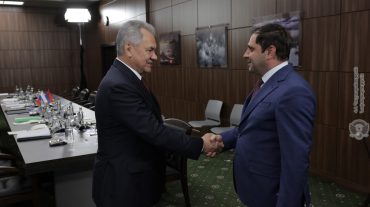 Սուրեն Պապիկյանը հանդիպել է Սերգեյ Շոյգուի հետ