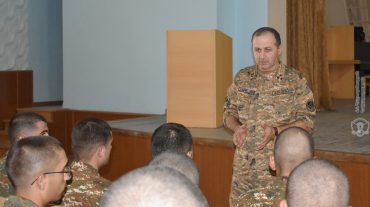 Հանդիպում ժամկետային զինծառայողների հետ