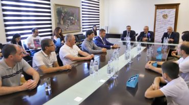 Վահրամ Դումանյանն ընդունել է Հայաստանի սպորտային մարմնամարզության հավաքականի անդամներին
