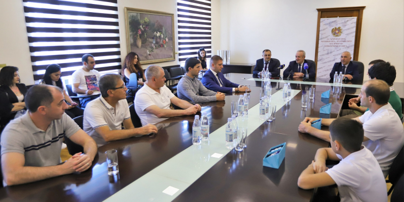 Վահրամ Դումանյանն ընդունել է Հայաստանի սպորտային մարմնամարզության հավաքականի անդամներին